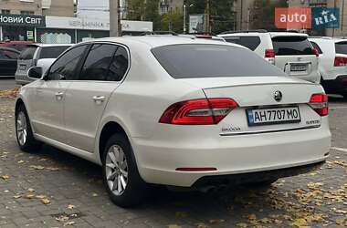Лифтбек Skoda Superb 2013 в 