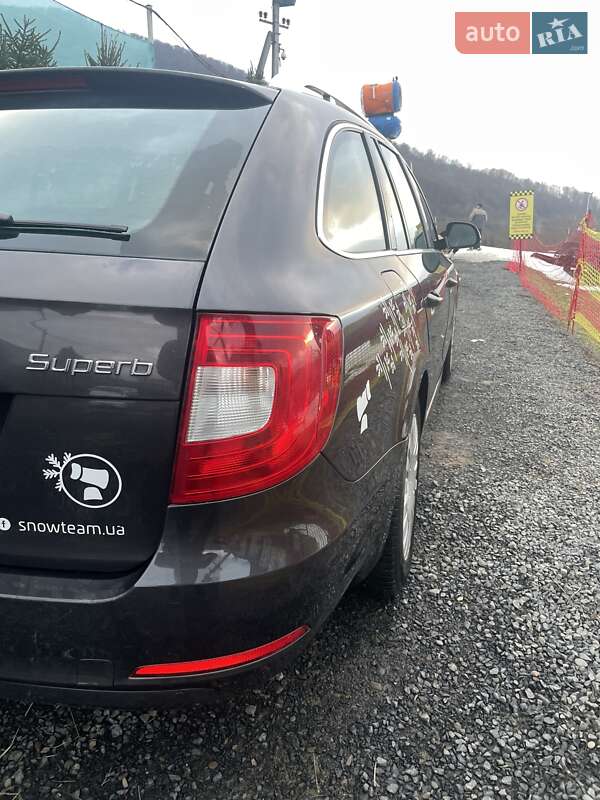 Универсал Skoda Superb 2011 в Ужгороде фото 3 Универсал Skoda Superb 2011 в Ужгороде