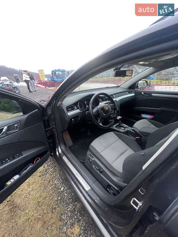 Универсал Skoda Superb 2011 в Ужгороде фото 9 Универсал Skoda Superb 2011 в Ужгороде