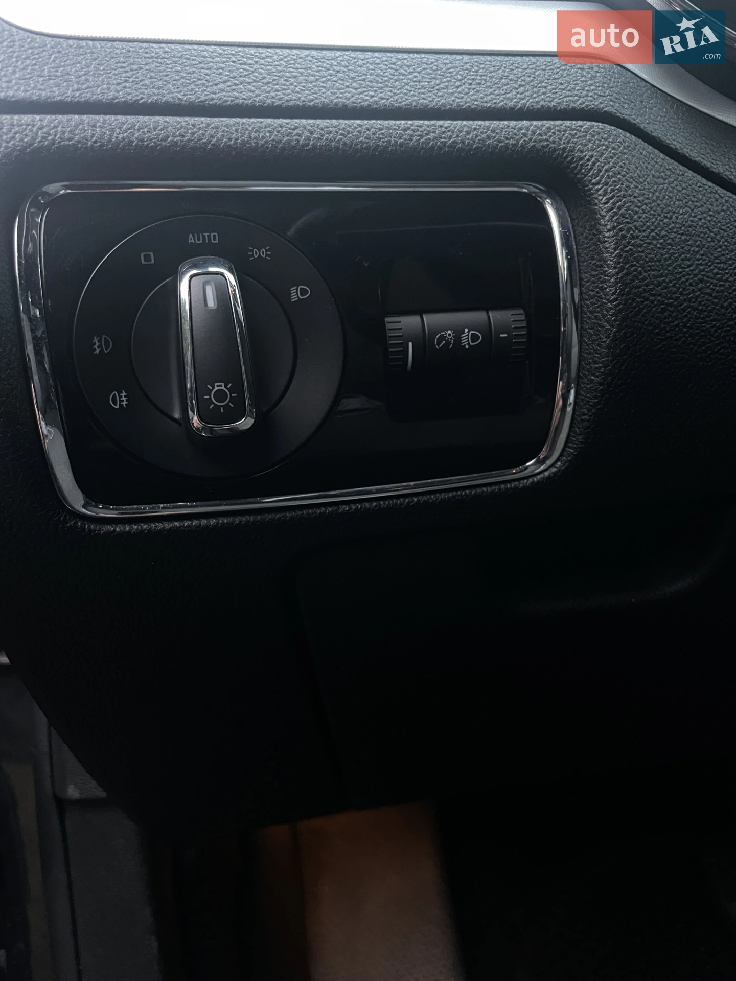 2011 Skoda Superb - мініатюра 12