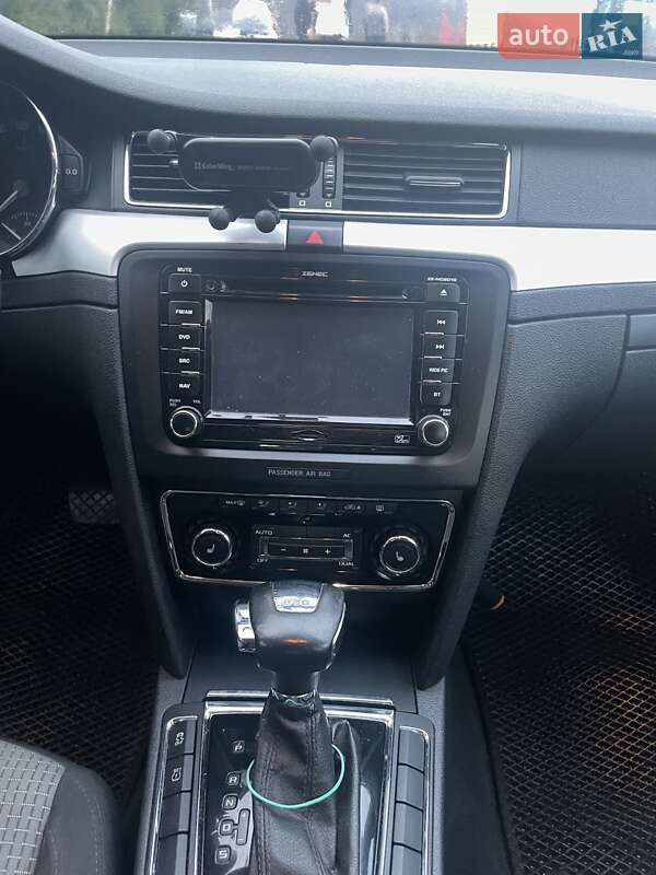 Универсал Skoda Superb 2011 в Ужгороде фото 18 Универсал Skoda Superb 2011 в Ужгороде