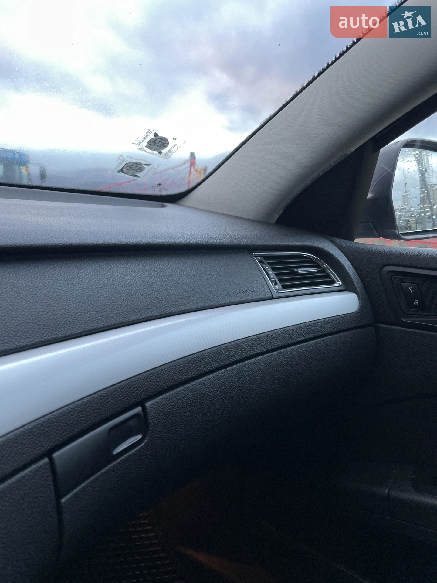 2011 Skoda Superb - мініатюра 32