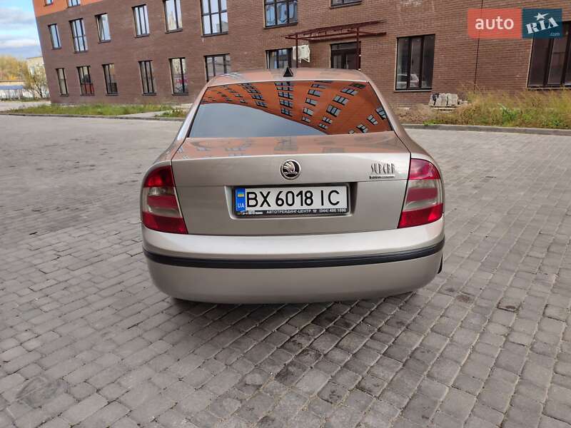 Лифтбек Skoda Superb 2007 в Нетешине