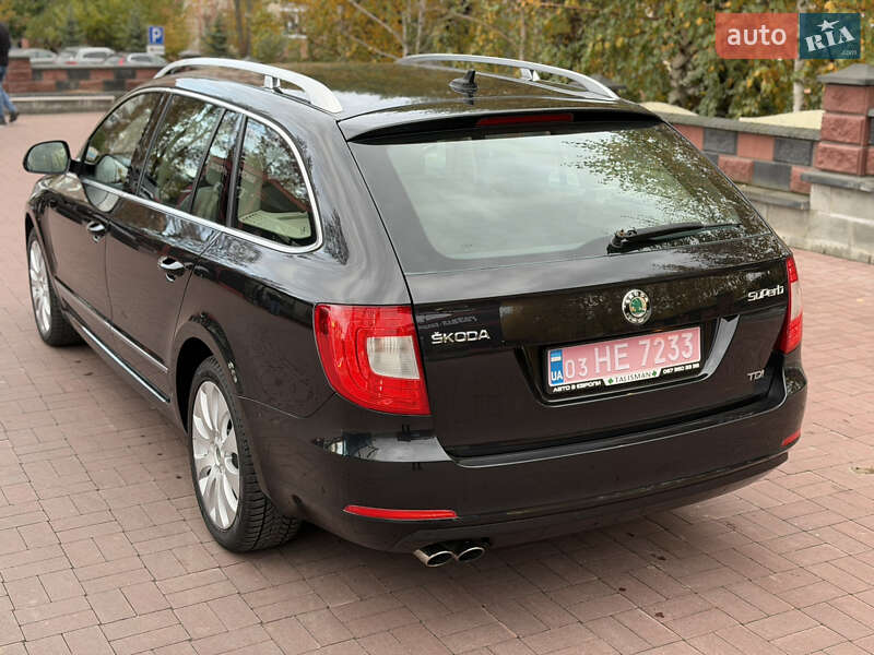 Універсал Skoda Superb 2012 в Рівному