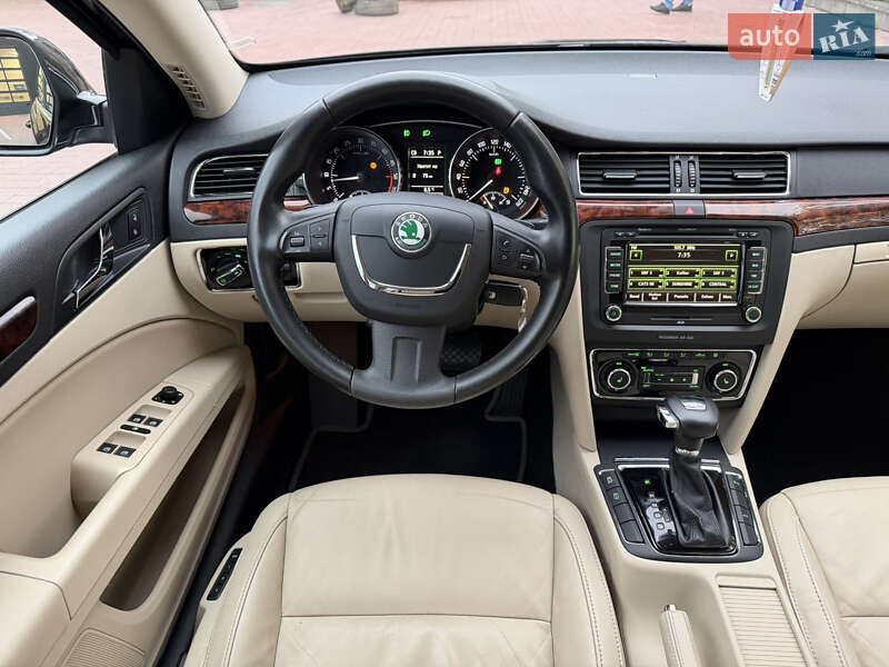 Універсал Skoda Superb 2012 в Рівному