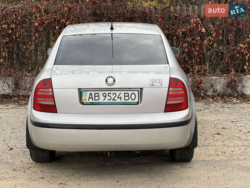 Ліфтбек Skoda Superb 2004 в Вінниці