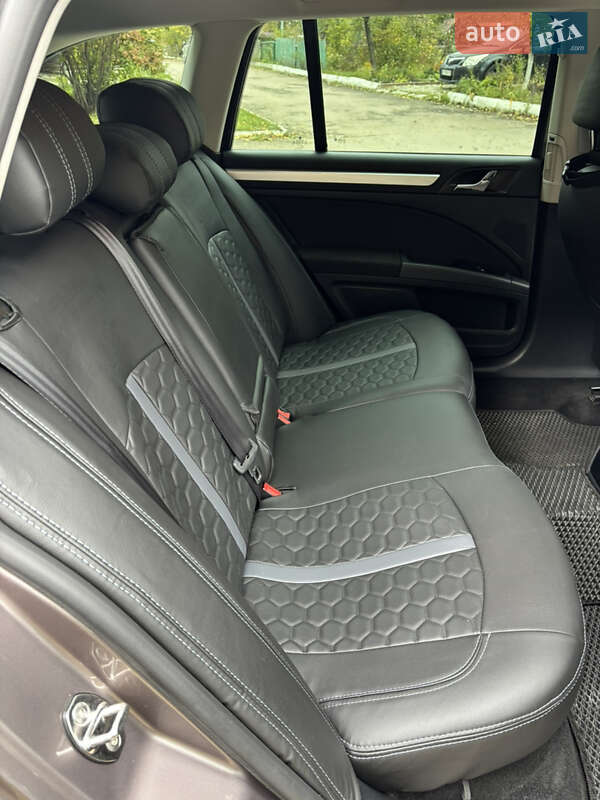 Универсал Skoda Superb 2010 в Ивано-Франковске