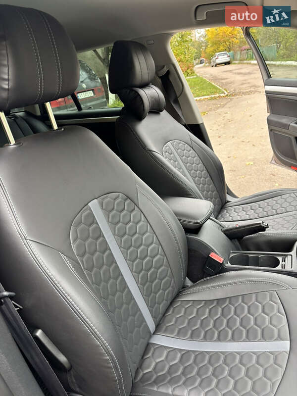 Универсал Skoda Superb 2010 в Ивано-Франковске