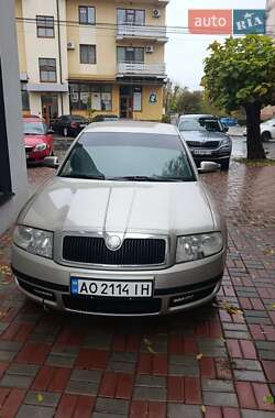 Лифтбек Skoda Superb 2004 в Ужгороде