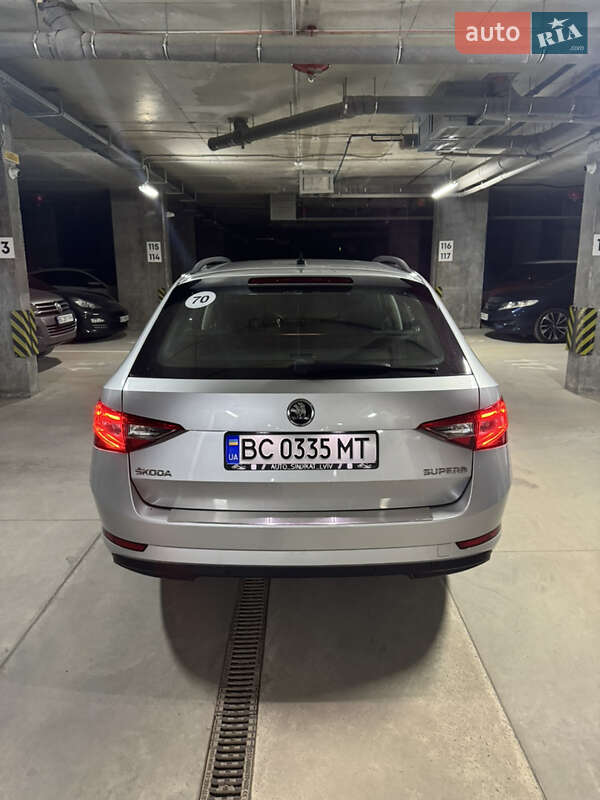 Универсал Skoda Superb 2016 в Львове фото 4 Универсал Skoda Superb 2016 в Львове