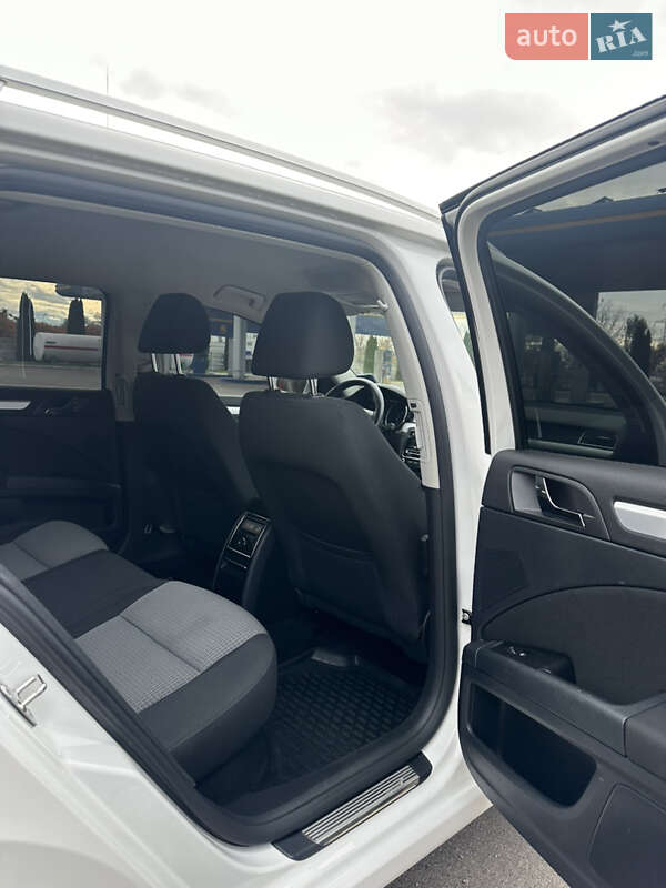 Универсал Skoda Superb 2012 в Ровно фото 10 Универсал Skoda Superb 2012 в Ровно