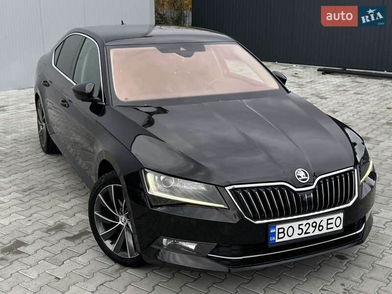 Лифтбек Skoda Superb 2016 в Мукачево