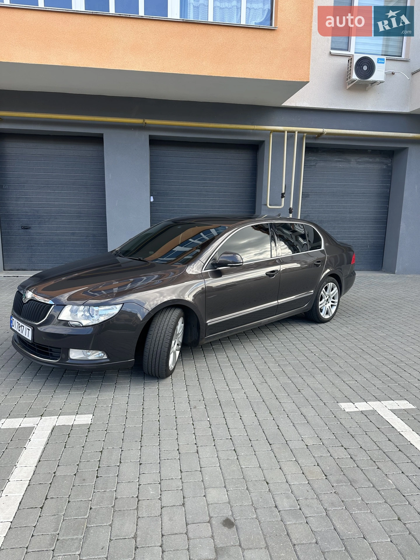 2011 Skoda Superb - фото 1