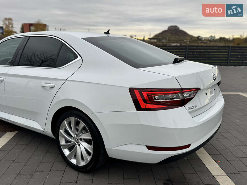 Лифтбек Skoda Superb 2017 в Мукачево