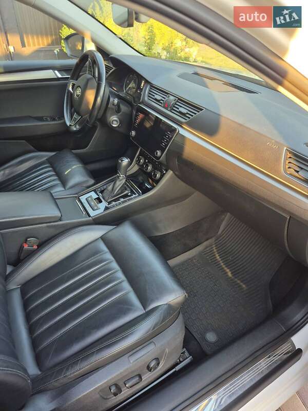 Универсал Skoda Superb 2019 в Днепре