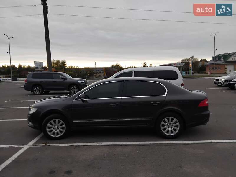 Лифтбек Skoda Superb 2011 в Луцке