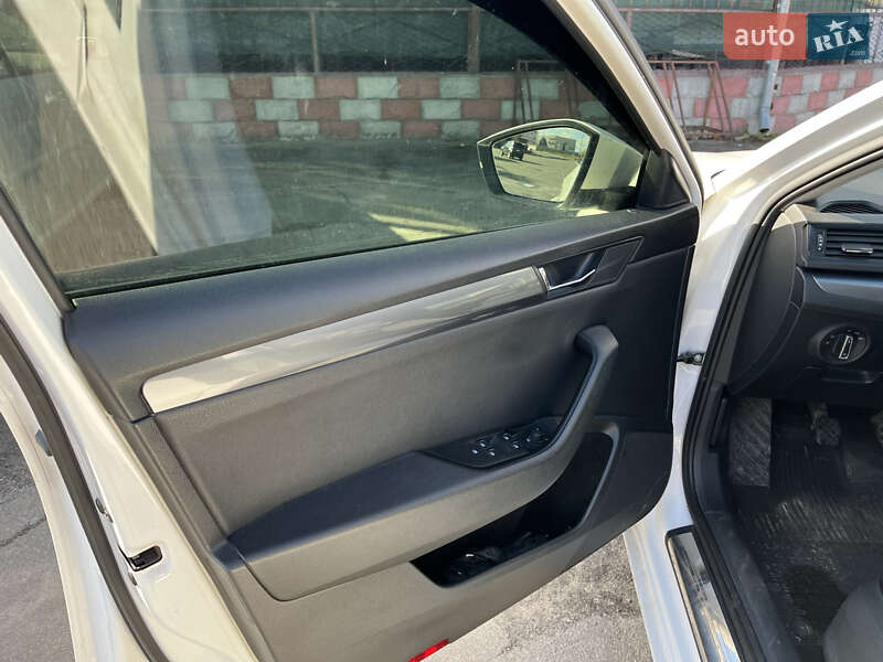 Лифтбек Skoda Superb 2018 в Шепетовке