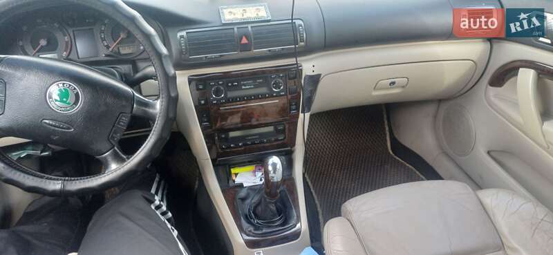 Лифтбек Skoda Superb 2004 в Машевке