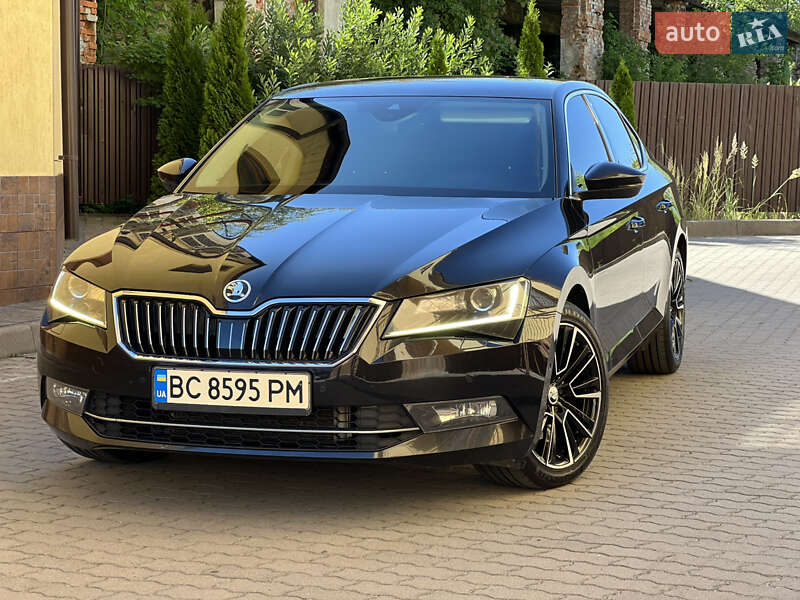 Ліфтбек Skoda Superb 2017 в Дрогобичі