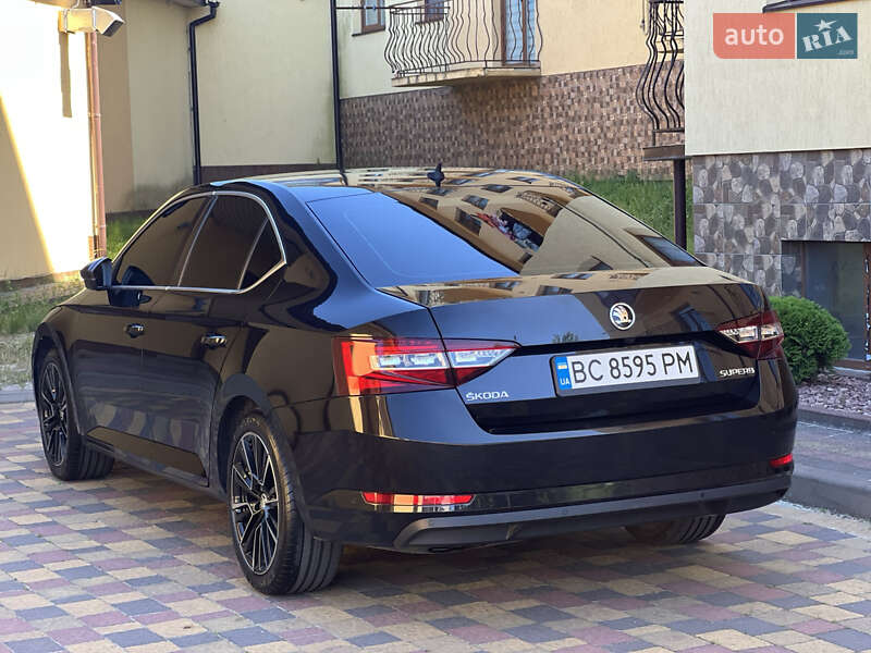 Ліфтбек Skoda Superb 2017 в Дрогобичі