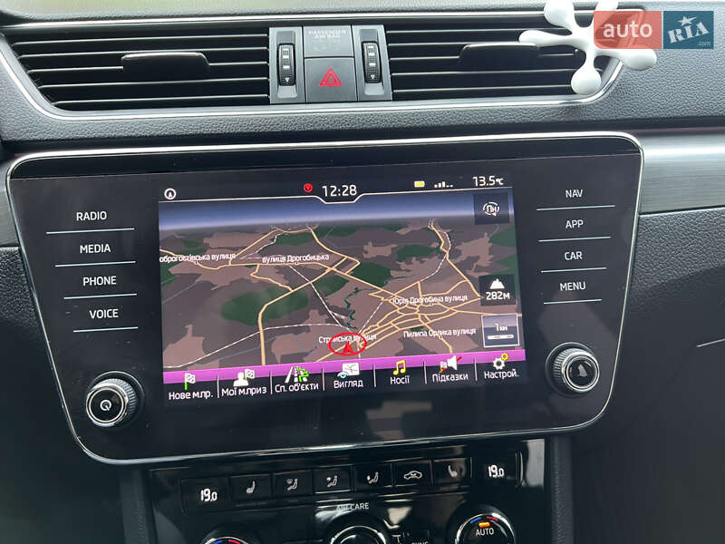 Ліфтбек Skoda Superb 2017 в Дрогобичі