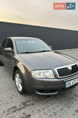 Ліфтбек Skoda Superb 2005 в Дніпрі