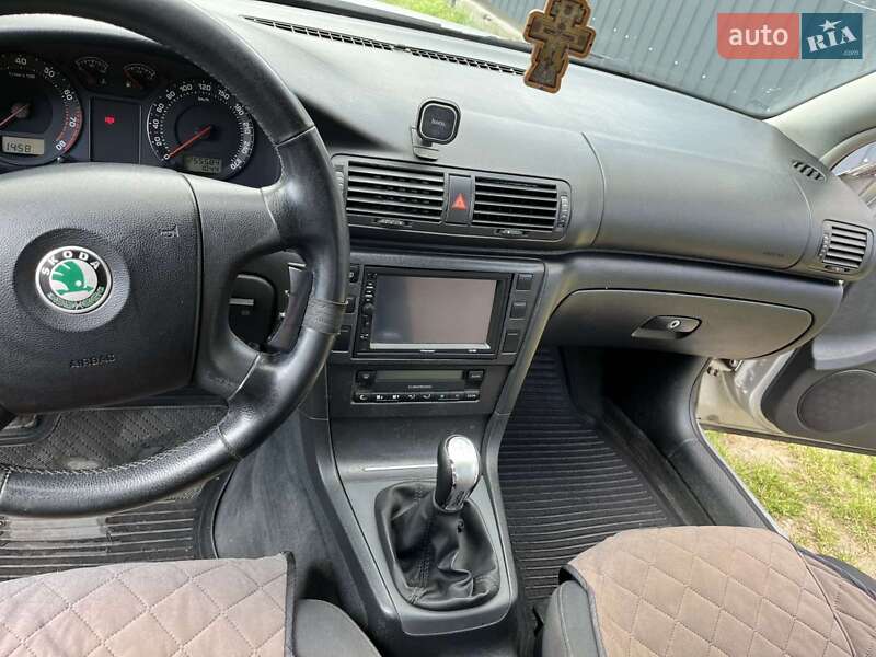 Лифтбек Skoda Superb 2006 в Василькове