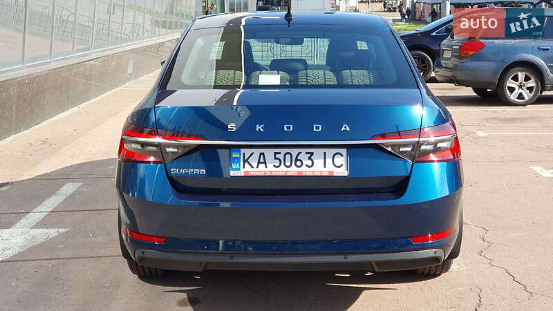 Лифтбек Skoda Superb 2021 в Киеве