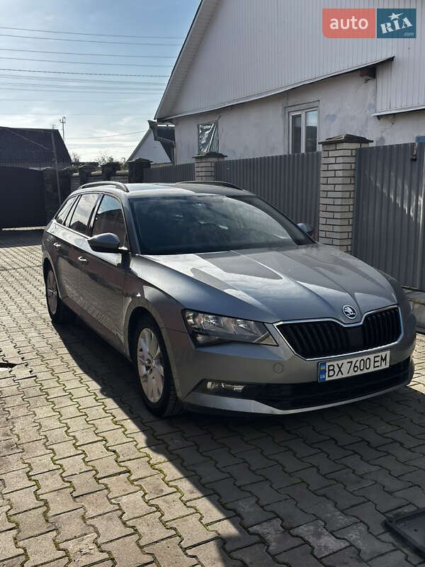 Универсал Skoda Superb 2015 в Шепетовке