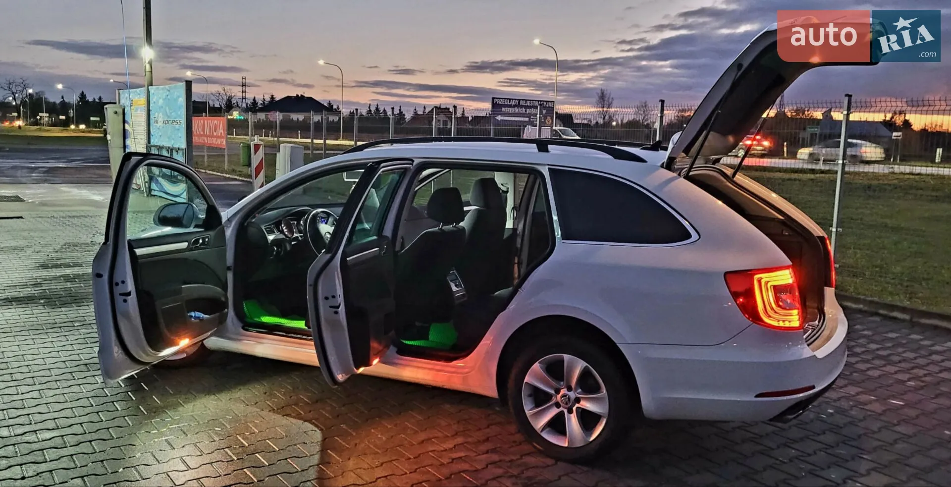 2015 Skoda Superb - мініатюра 2