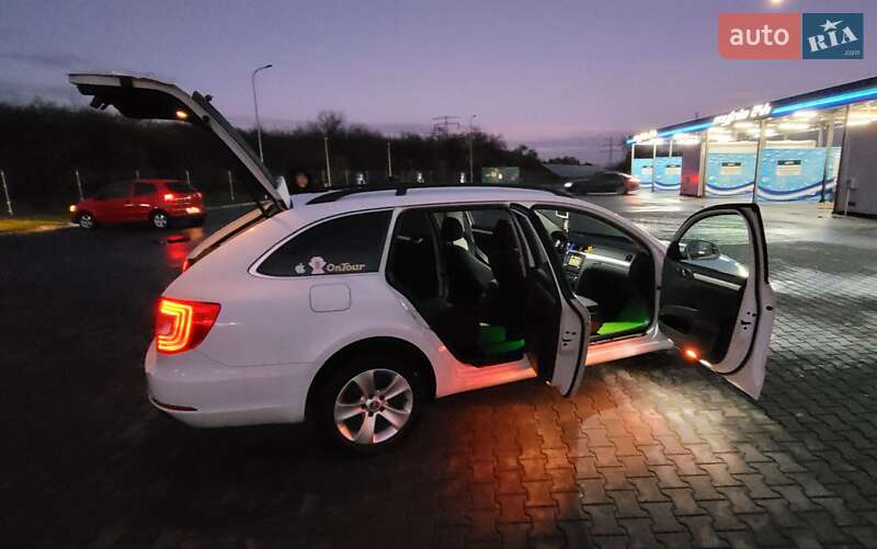 Универсал Skoda Superb 2015 в Львове