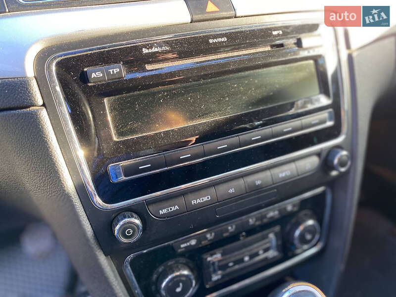 Ліфтбек Skoda Superb 2012 в Бучі фото 18 Ліфтбек Skoda Superb 2012 в Бучі