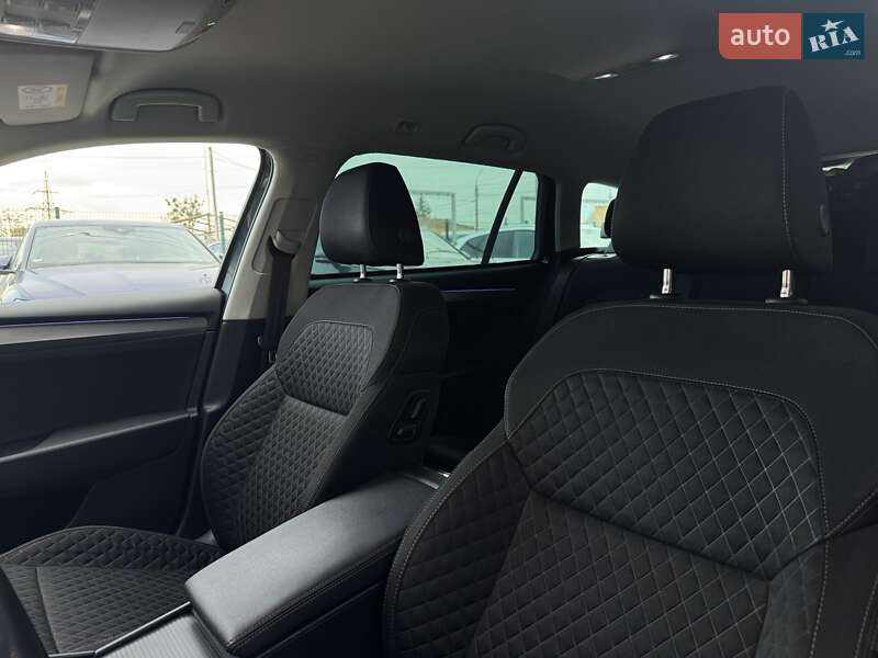 Універсал Skoda Superb 2018 в Чернівцях