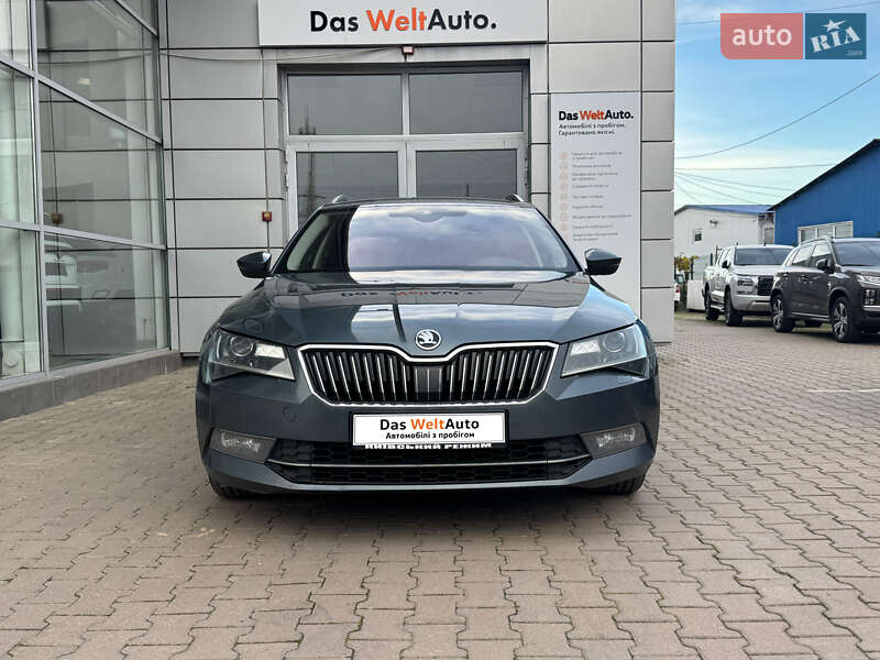 Універсал Skoda Superb 2018 в Чернівцях