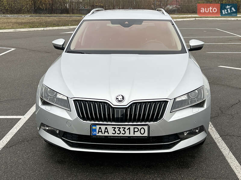 Универсал Skoda Superb 2019 в Киеве