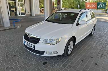Універсал Skoda Superb 2011 в Миколаєві