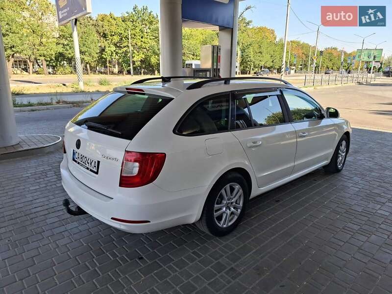 Универсал Skoda Superb 2011 в Николаеве