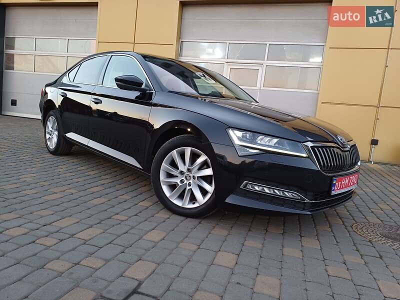 Лифтбек Skoda Superb 2021 в Самборе
