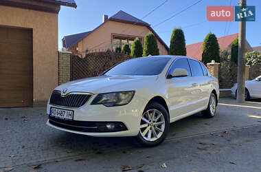 Лифтбек Skoda Superb 2013 в Сваляве