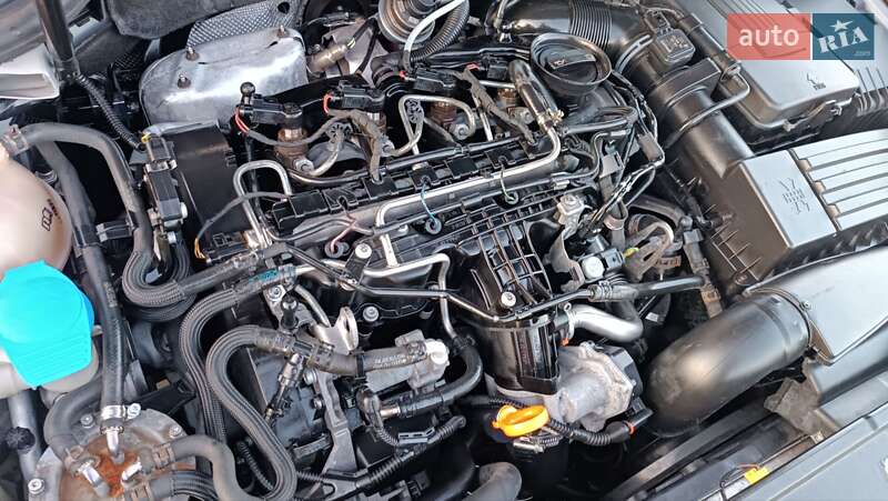 Універсал Skoda Superb 2011 в Сарнах