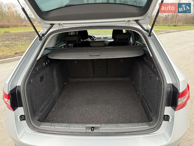 Универсал Skoda Superb 2017 в Ровно