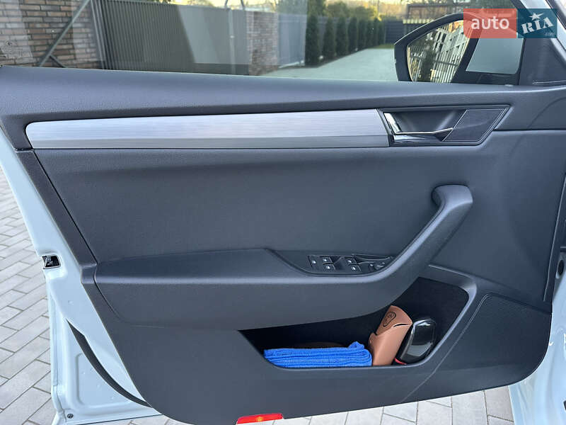 Универсал Skoda Superb 2016 в Умани фото 21 Универсал Skoda Superb 2016 в Умани