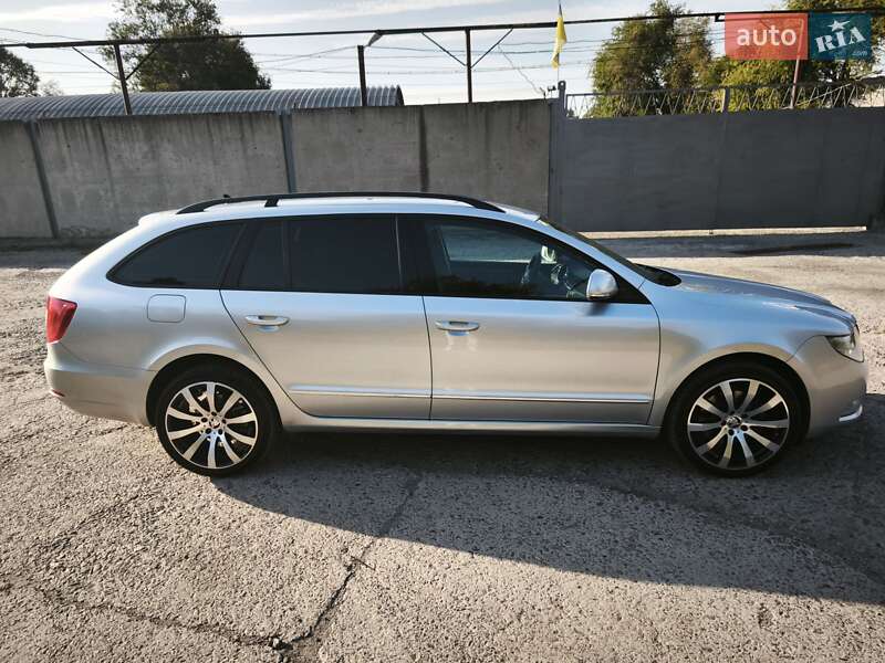 Універсал Skoda Superb 2011 в Дніпрі фото 8 Універсал Skoda Superb 2011 в Дніпрі