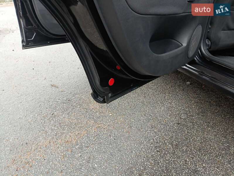 Лифтбек Skoda Superb 2004 в Житомире