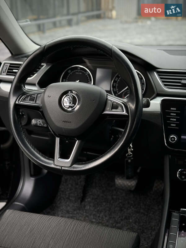 Універсал Skoda Superb 2018 в Мукачевому