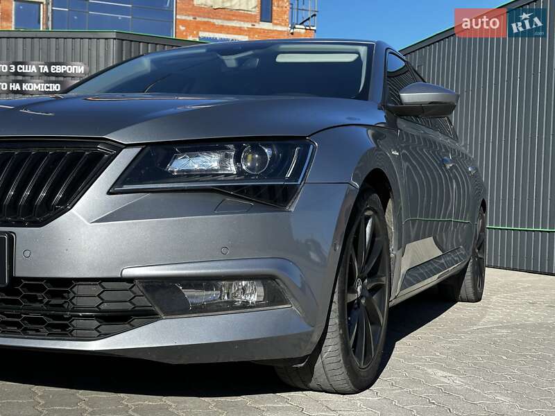 Лифтбек Skoda Superb 2017 в Львове