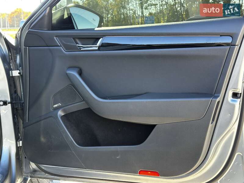 Лифтбек Skoda Superb 2017 в Львове