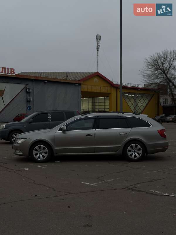Універсал Skoda Superb 2012 в Житомирі