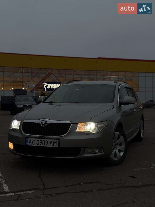 Універсал Skoda Superb 2012 в Житомирі