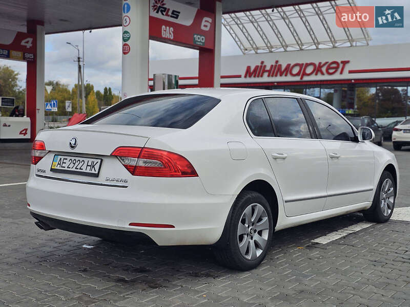 Лифтбек Skoda Superb 2013 в Запорожье